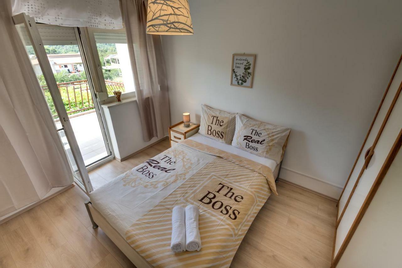 Cozy Apartment Stana In Grebastica Шибеник Екстер'єр фото