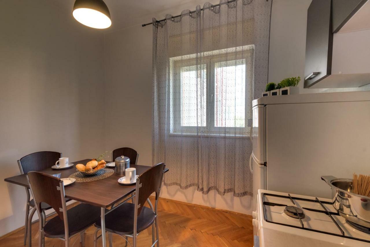Cozy Apartment Stana In Grebastica Шибеник Екстер'єр фото